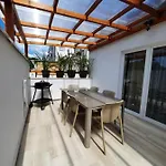 Njivice, Otok Krk, Dora