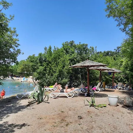 Njivice, Otok Krk, Dora *