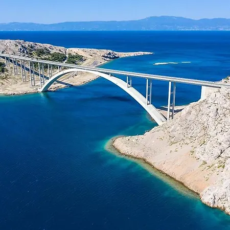 Njivice, Otok Krk, Dora