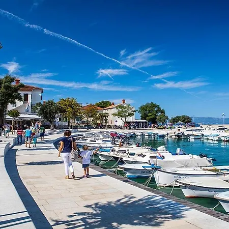 Njivice, Otok Krk, Dora * 奈维斯