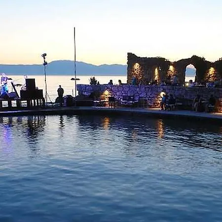 Njivice, Otok Krk, Dora * 奈维斯