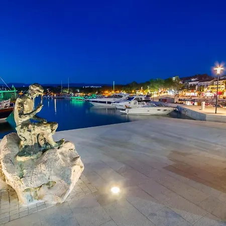 Njivice, Otok Krk, Dora Lejlighed *